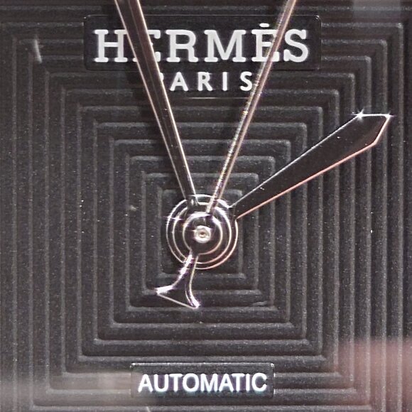 The distinctive Hermès Heure H HH2.810 Date Automatic c2015 - Picture 3 of 12